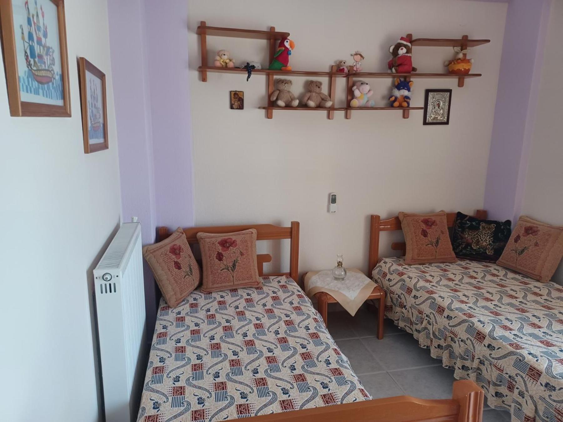 Gerakini 2Br Apt With Shared Pool Exterior photo